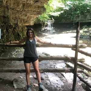 Meet your Posher, Anna